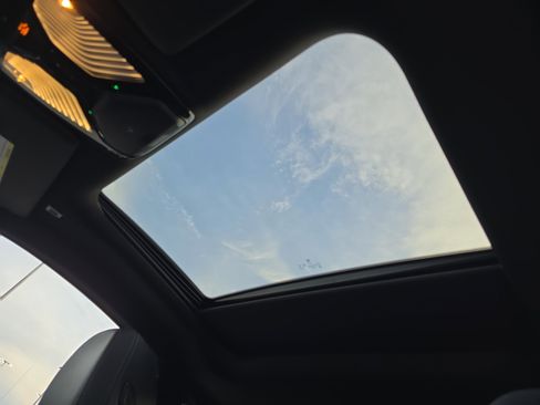 Used 2023 BMW M440i Coupe w/ Premium Package image 29