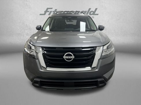 Used 2022 Nissan Pathfinder SV image 11