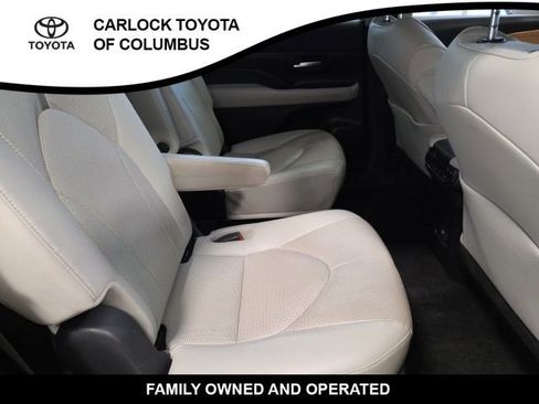 Used 2024 Toyota Grand Highlander AWD image 17