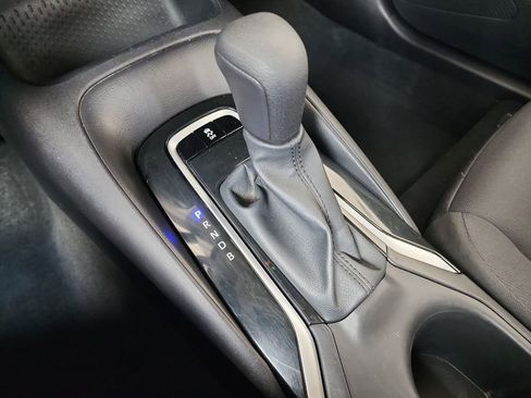 Used 2025 Toyota Corolla LE FWD image 29