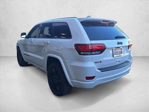 Used 2021 Jeep Grand Cherokee Laredo X image 7