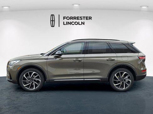 New 2026 Lincoln Corsair Reserve image 6