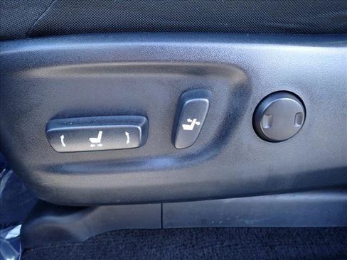 Used 2016 Toyota 4Runner SR5 AWD/4WD image 14