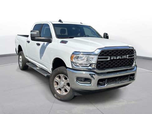 Used 2024 RAM 2500 Big Horn AWD/4WD image 4