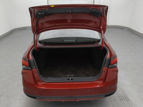 Used 2021 Nissan Versa SV FWD image 29