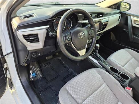 Used 2015 Toyota Corolla LE FWD image 9