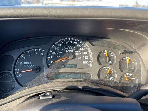 Used 2003 Chevrolet Tahoe LS image 30