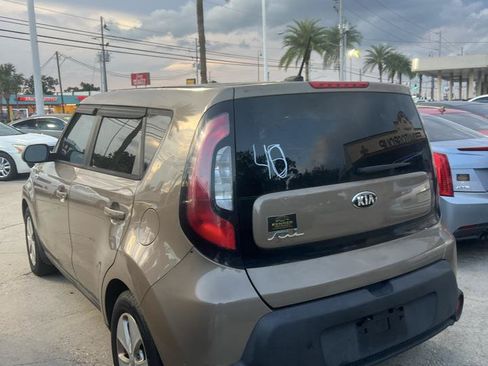 Used 2016 Kia Soul FWD image 6