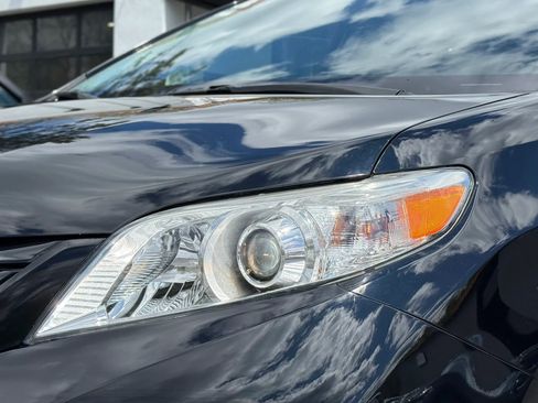 Used 2015 Toyota Sienna L FWD image 36