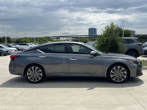 Used 2023 Nissan Altima 2.5 SL FWD image 3