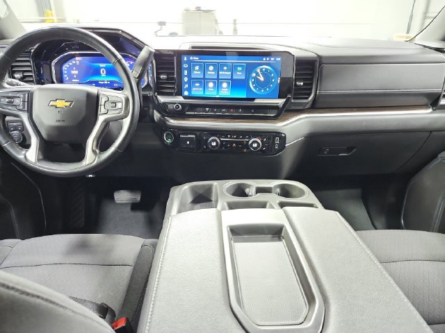 Used 2025 Chevrolet Silverado 2500 LT AWD/4WD image 25