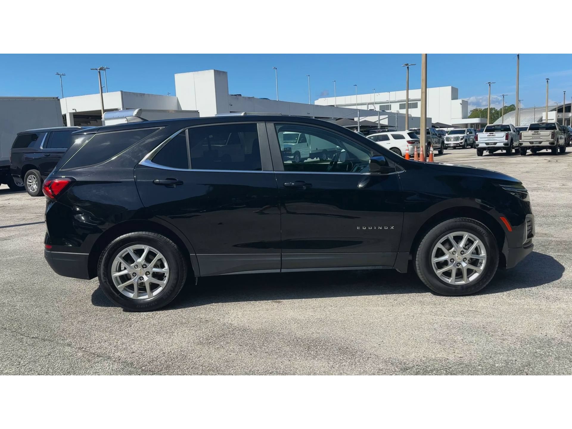 Certified 2024 Chevrolet Equinox LT AWD/4WD image 9