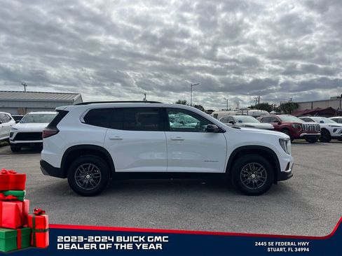 Certified 2025 GMC Acadia Elevation image 8