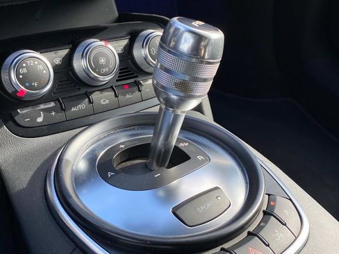 Used 2009 Audi R8 V8 image 26