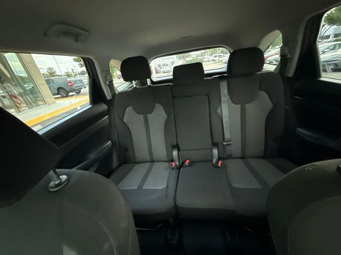 Used 2023 Kia Sorento LX FWD image 9