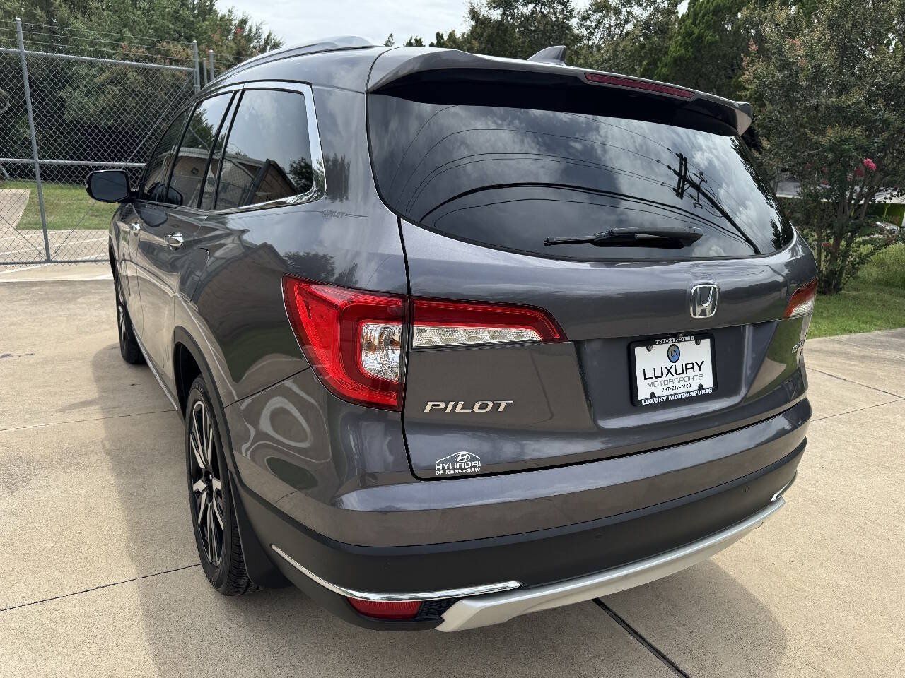 Used 2019 Honda Pilot Touring image 13