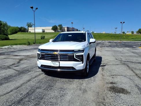 Used 2025 Chevrolet Tahoe LT AWD/4WD image 45