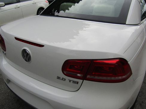 Used 2013 Volkswagen Eos Komfort FWD image 12