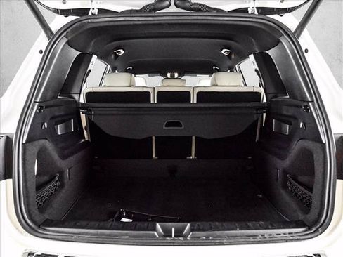 Used 2025 Mercedes-Benz GLB 250 image 6