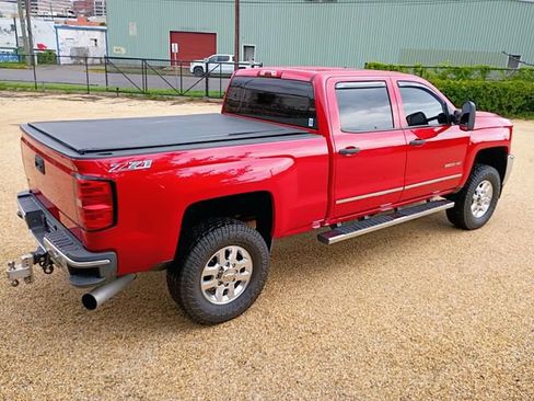 Used 2015 Chevrolet Silverado 2500 LT w/ Z71 Package, Off-Road AWD/4WD image 16