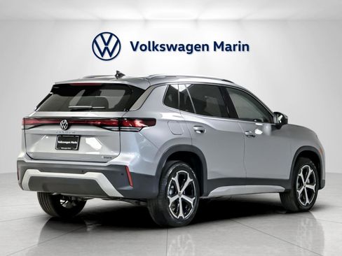New 2026 Volkswagen Tiguan SE image 5