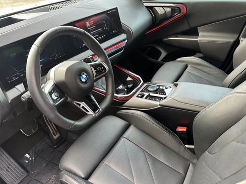 Used 2025 BMW X3 xDrive30i w/ Premium Package image 11