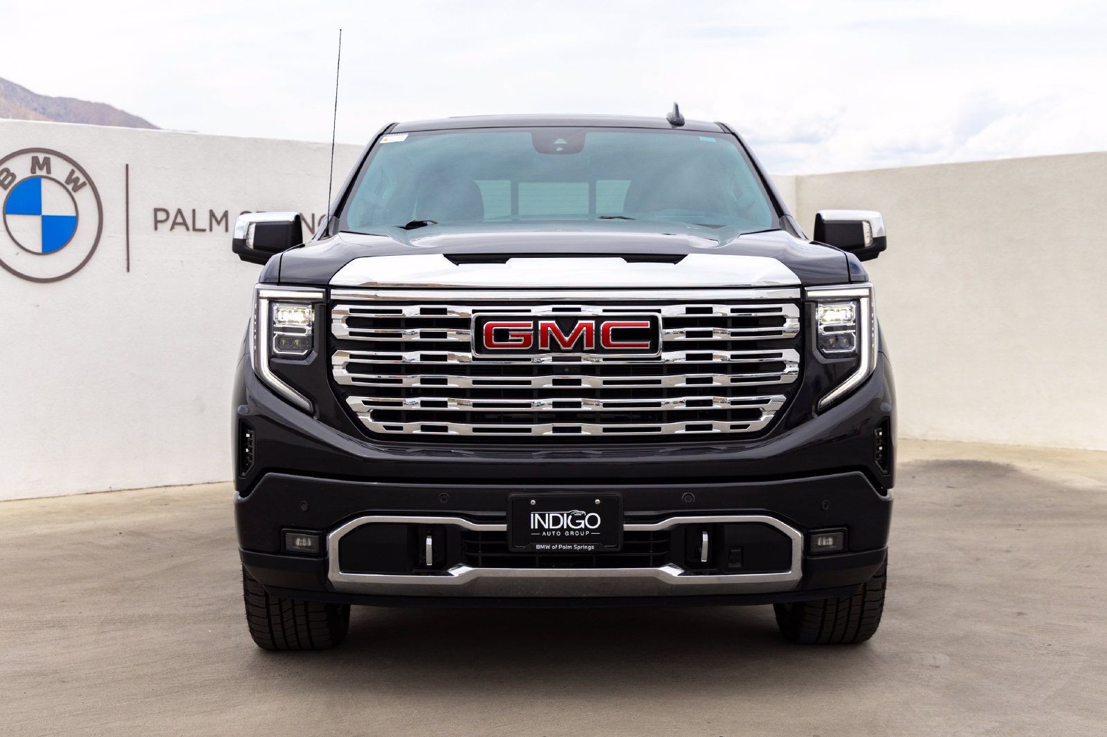 Used 2023 GMC Sierra 1500 Denali w/ Denali Reserve Package AWD/4WD image 4