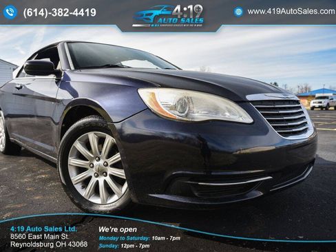 Used 2012 Chrysler 200 Touring FWD image 3
