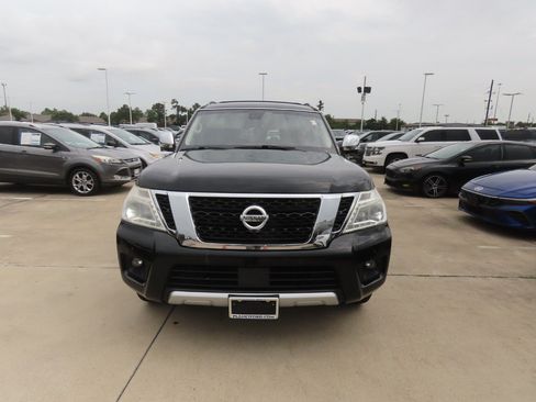 Used 2017 Nissan Armada Platinum w/ Interior Lighting Package RWD image 5