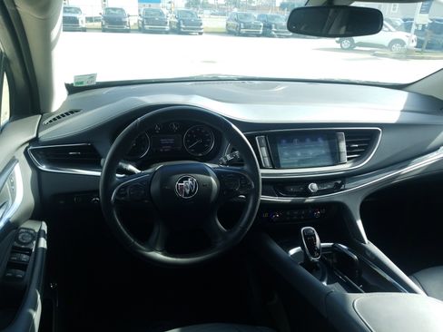 Used 2021 Buick Enclave Essence w/ Sport Touring Edition image 18