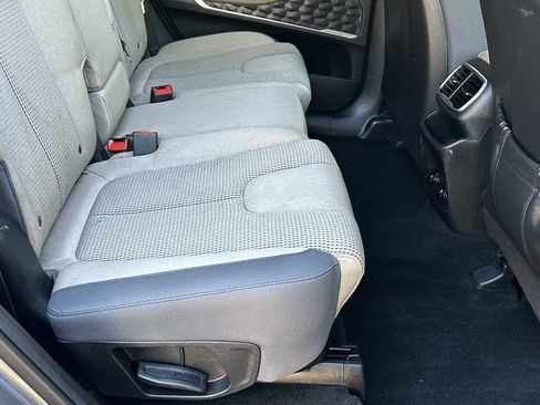 Used 2019 Hyundai Santa Fe SEL AWD/4WD image 15