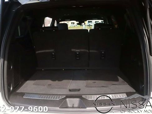 Used 2023 Chevrolet Suburban Premier image 15