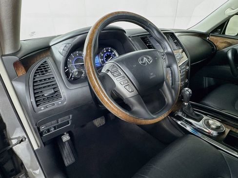 Used 2014 INFINITI QX80 4WD w/ Deluxe Touring Package image 13