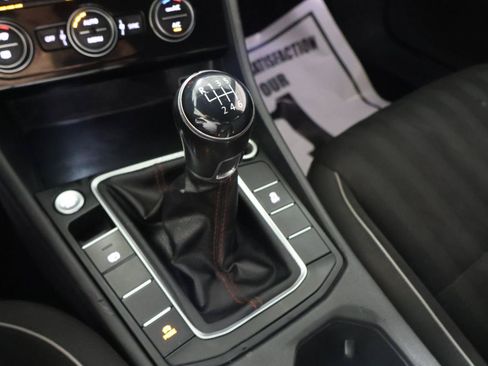 Used 2019 Volkswagen Jetta GLI FWD image 17