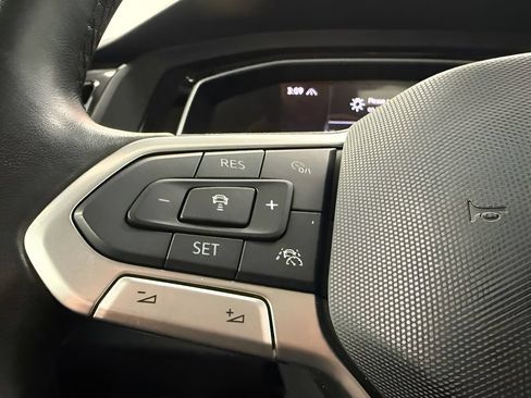 Used 2024 Volkswagen Jetta SE FWD image 18