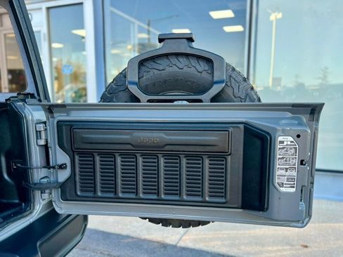 Used 2021 Jeep Wrangler Unlimited Rubicon 4xe AWD/4WD image 8