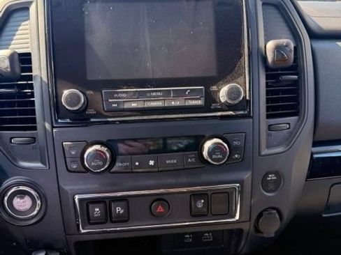 Used 2023 Nissan Titan SV w/ SV Convenience Package RWD image 12