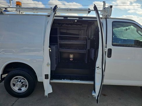 Used 2019 Chevrolet Express 2500 w/ Driver Convenience Package image 17