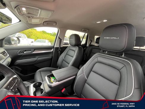 New 2026 GMC Terrain Denali w/ LPO, Black Badging Package AWD/4WD image 13