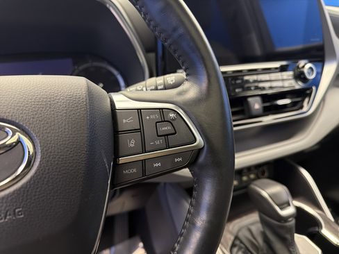 Used 2021 Toyota Highlander Platinum image 17