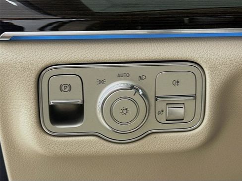 Certified 2026 Mercedes-Benz GLE 450 4MATIC image 10
