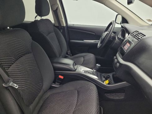 Used 2020 Dodge Journey SE w/ Blacktop Package image 21