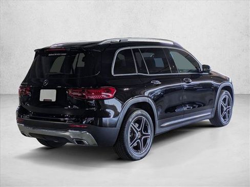 Used 2026 Mercedes-Benz GLB 250 image 8