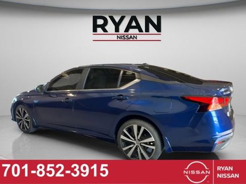 Certified 2019 Nissan Altima 2.5 SR AWD/4WD image 3