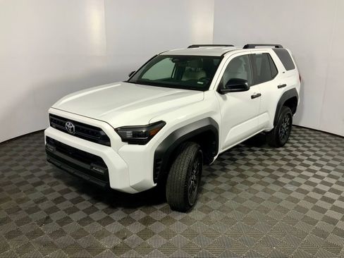Used 2025 Toyota 4Runner SR5 AWD/4WD image 12