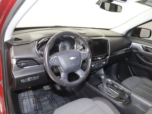Used 2020 Chevrolet Traverse LT image 26