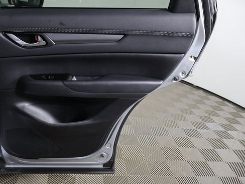 Used 2019 MAZDA CX-5 Touring image 22