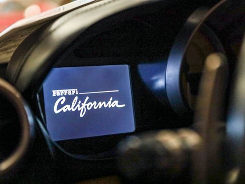 Used 2010 Ferrari California image 52