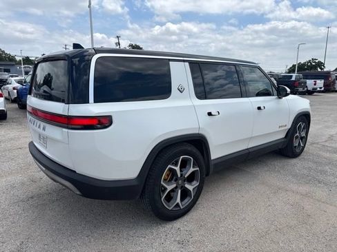 Used 2023 Rivian R1S Launch Edition AWD/4WD image 3