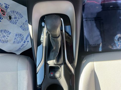 Certified 2022 Toyota Corolla LE image 18